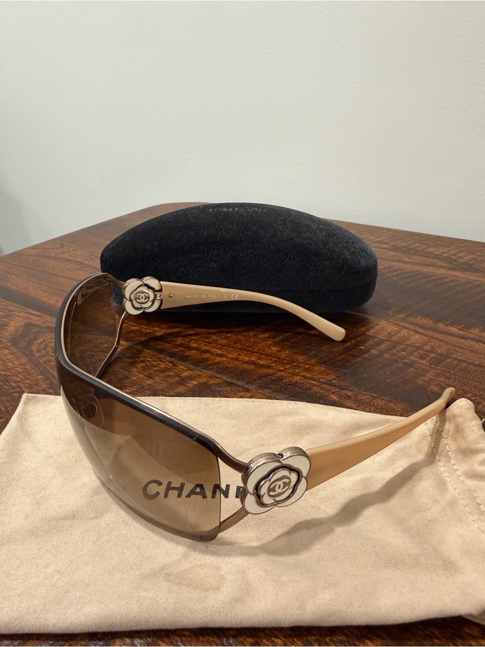 CHANEL Brown Shield Sunglasses with Beige Arms - Picture 2 of 7